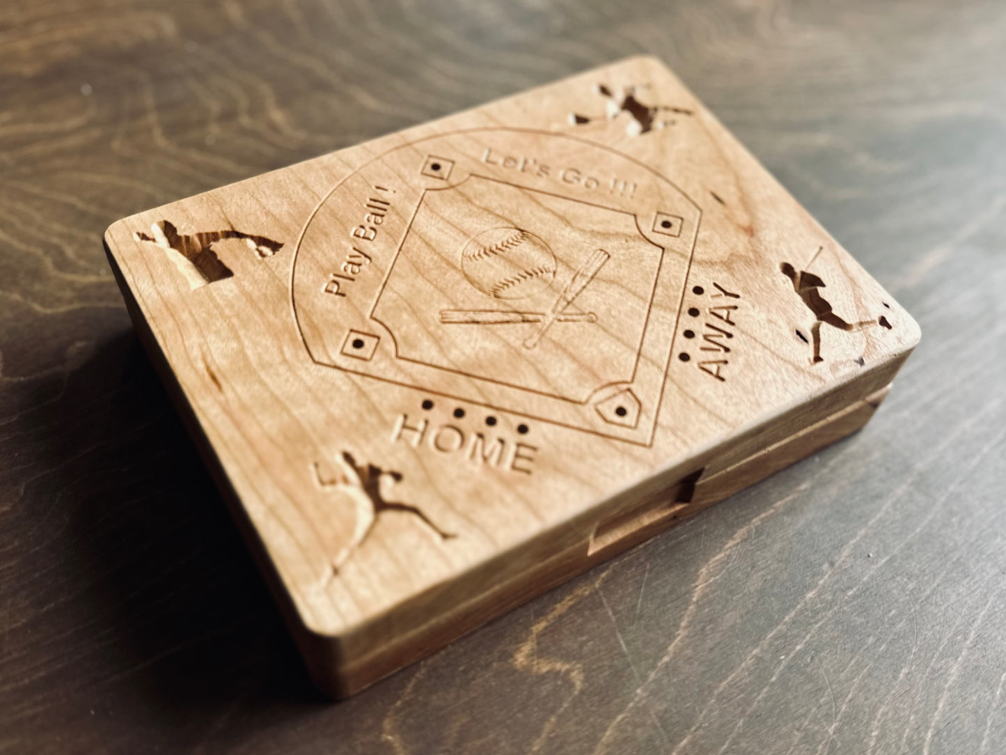 Jeu de société de baseball avec dés | Pliable | Format voyage | Rangement intégré | Jeu de dés | Piquets métalliques | Personnalisé | Votre logo | Bois dur de qualité supérieure