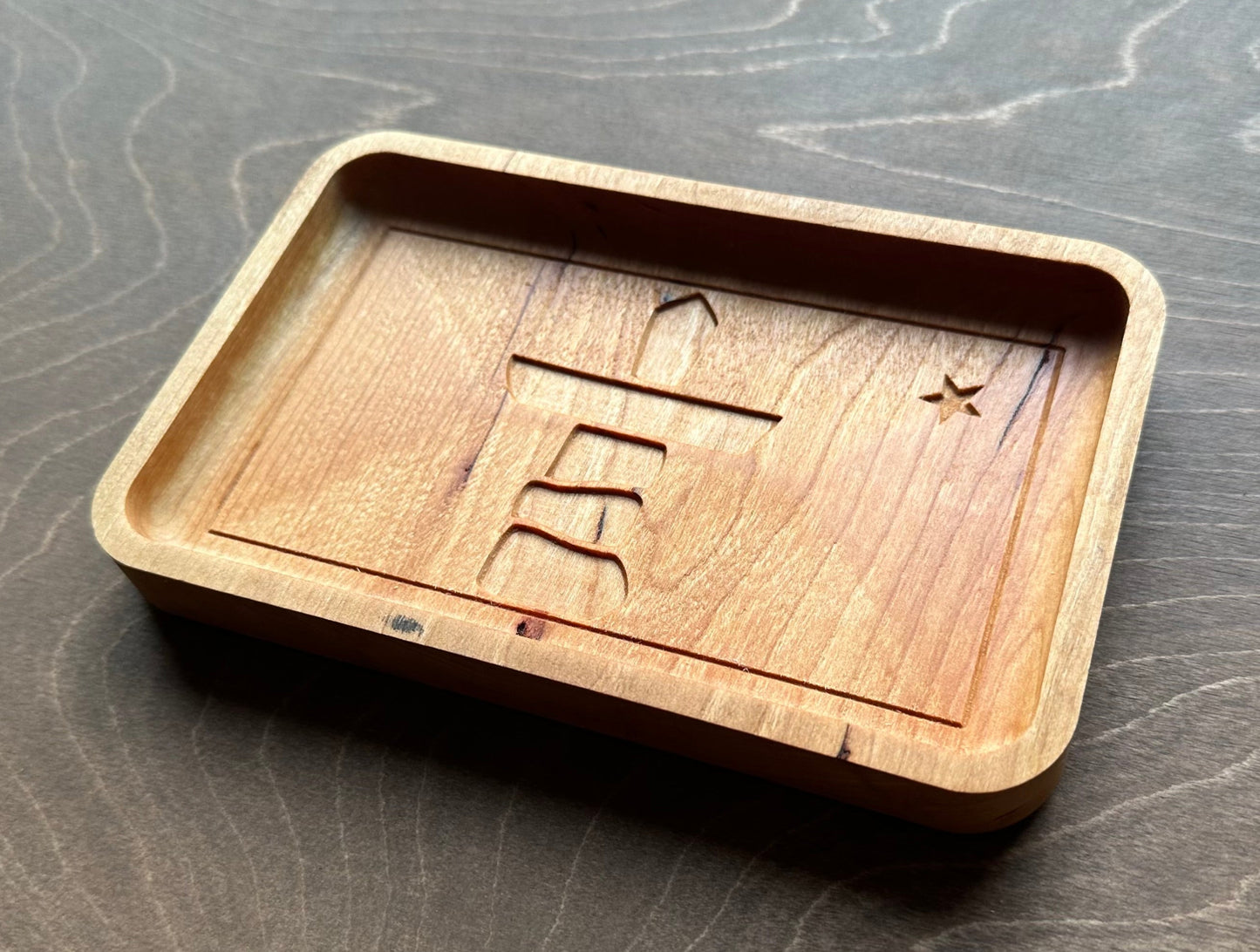 Nunavut Flag Hardwood Catchall Tray | Trivet | Serving Board | Charcuterie | Maple | Cherry | Walnut | Iqaluit | Canada