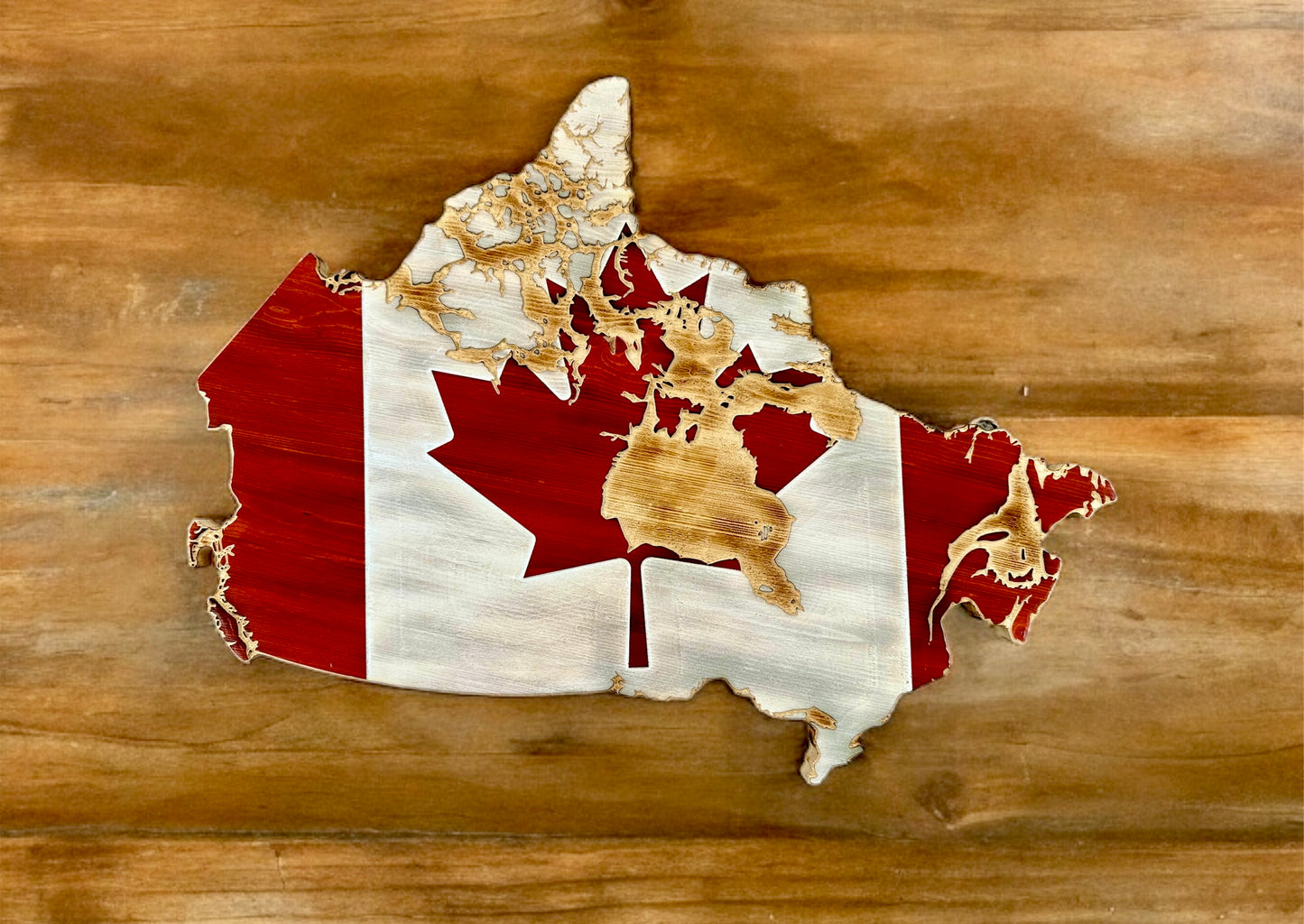 Drapeau de carte du Canada en bois | Avec détails de l'île | Pin | Rouge &amp; Blanc &amp; Naturel | Drapeau de forme du Canada