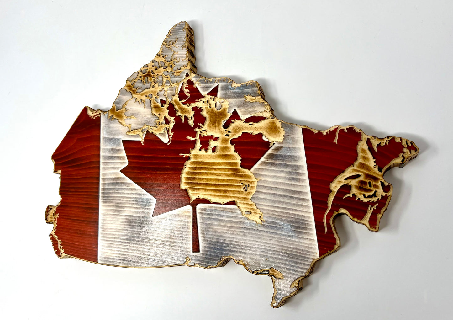 Drapeau de carte du Canada en bois | Avec détails de l'île | Pin | Rouge &amp; Blanc &amp; Naturel | Drapeau de forme du Canada