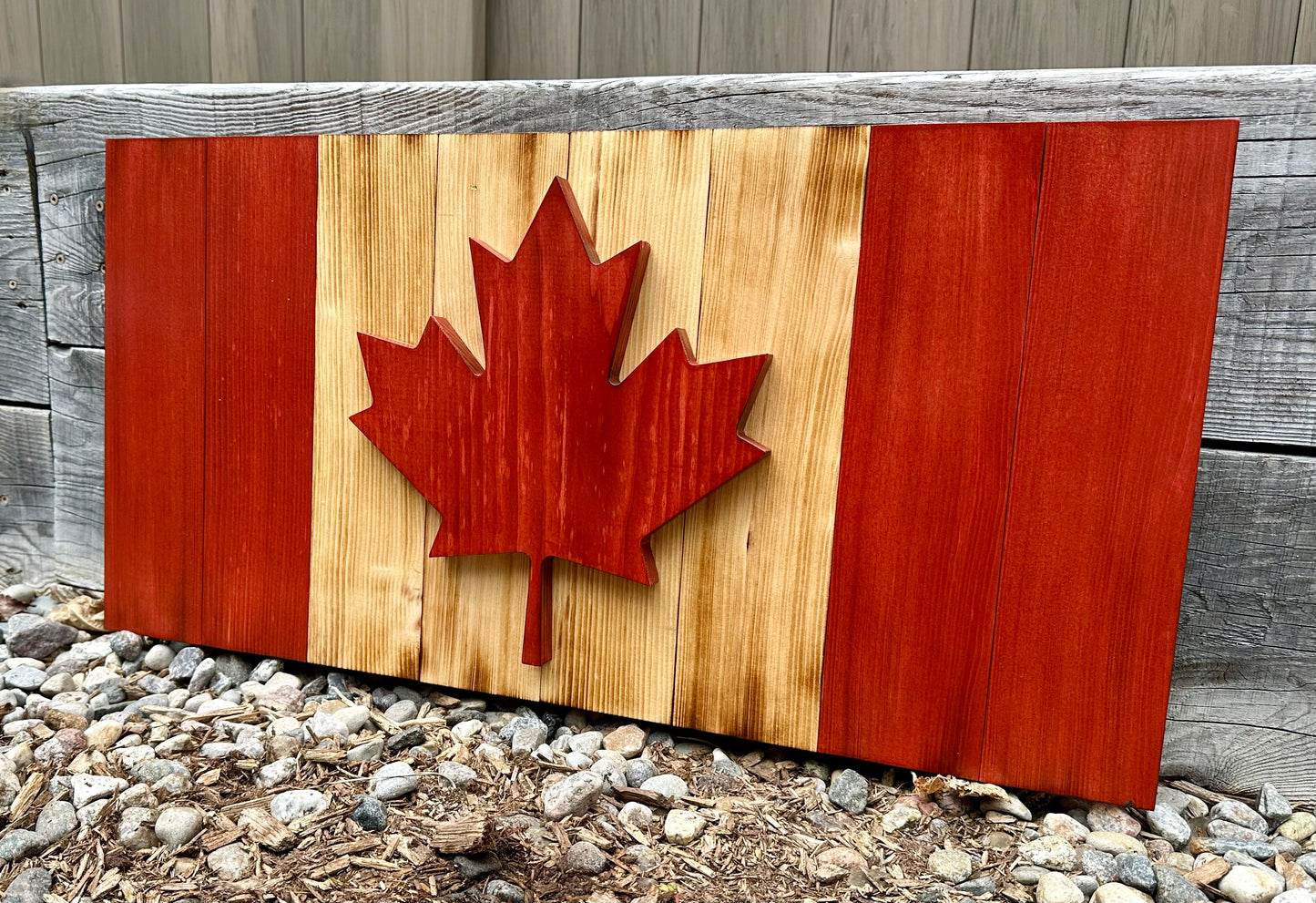 Drapeau du Canada en bois 3D – Rouge et naturel | Ratio officiel