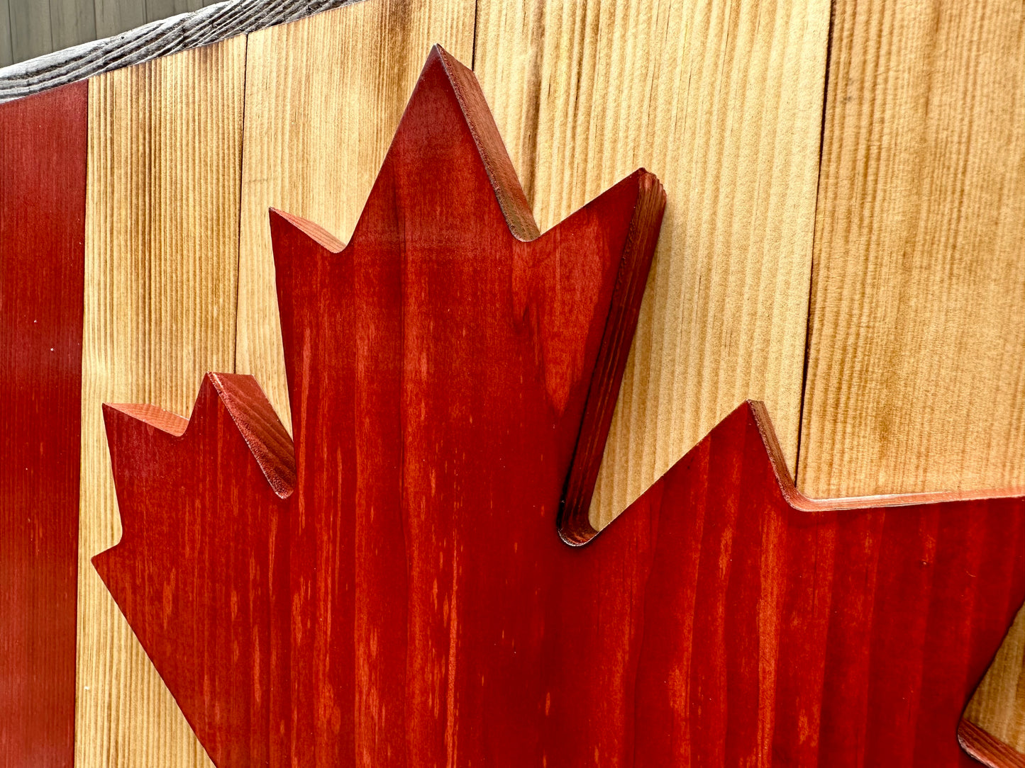 Drapeau du Canada en bois 3D – Rouge et naturel | Ratio officiel