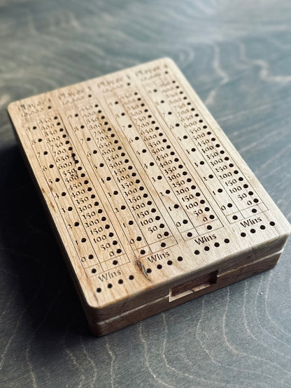 Farkle | 10 000 | Dix mille | Jeu de dés | Pliable | Format voyage | Rangement intégré | Jeu de société | Chevilles | Personnalisé | Bois dur de qualité supérieure