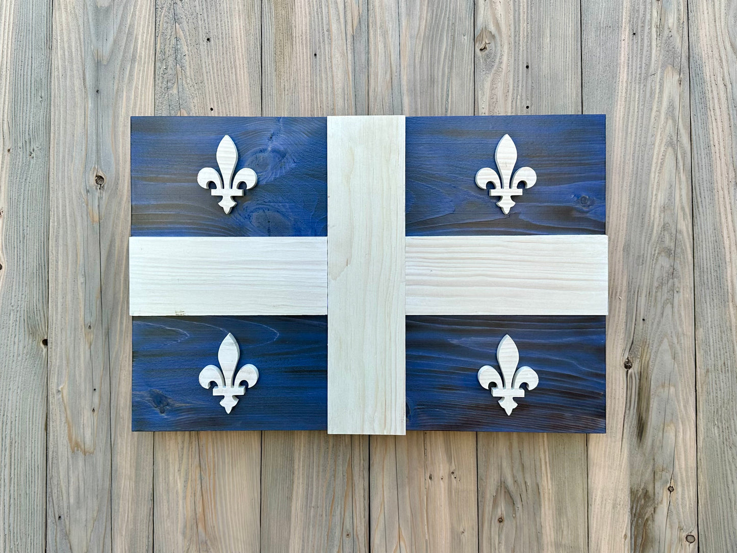 Drapeau du Québec en bois 3D | Rapport officiel | Fleur de Lys | Montréal | Gatineau | QC | Province | Canada