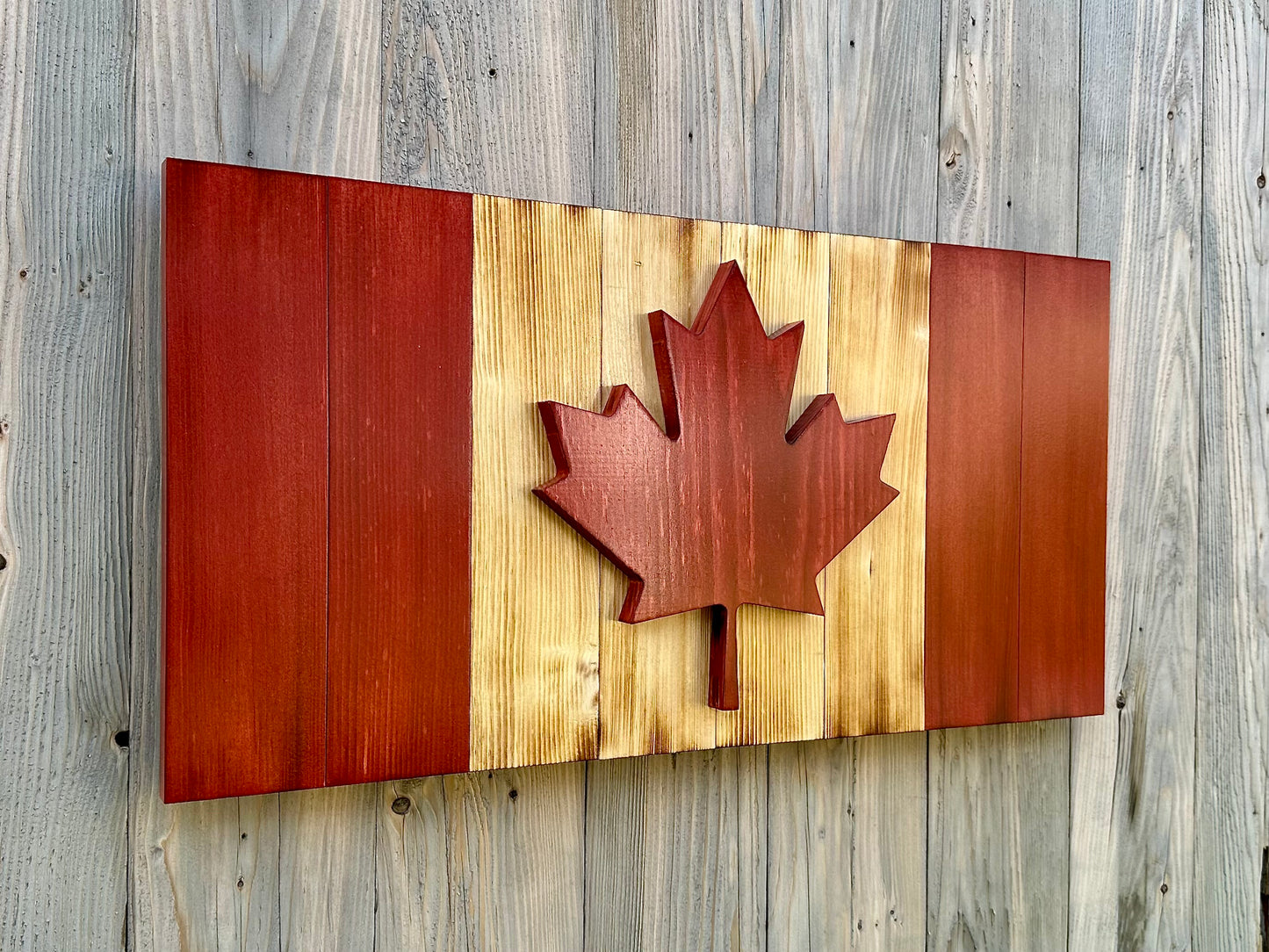 Drapeau du Canada en bois 3D – Rouge et naturel | Ratio officiel