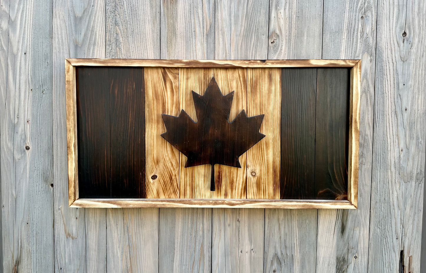 Drapeau du Canada en bois 3D - Naturel bicolore - Encadré | Ratio officiel