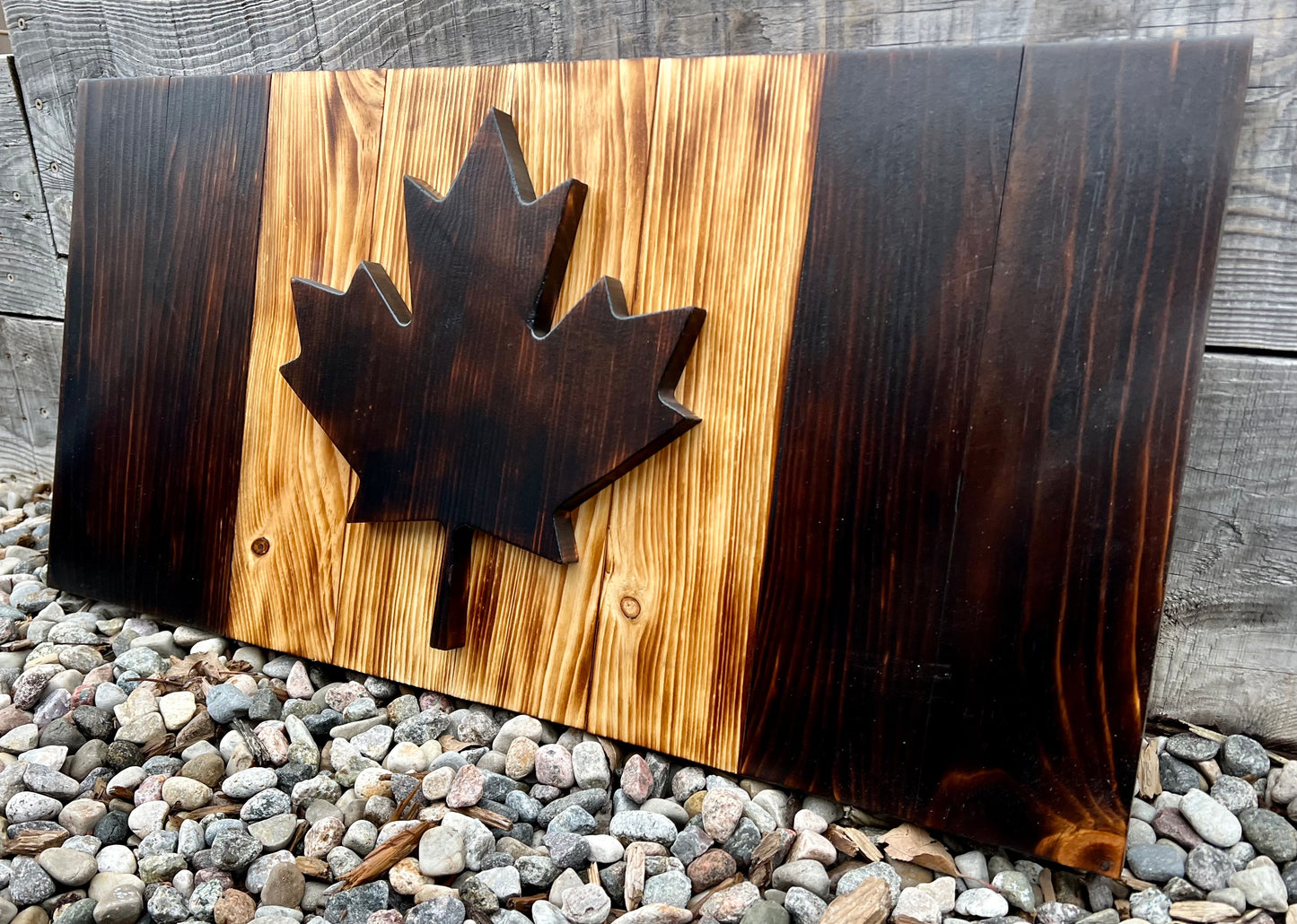 Drapeau du Canada en bois 3D - Naturel bicolore | Ratio officiel