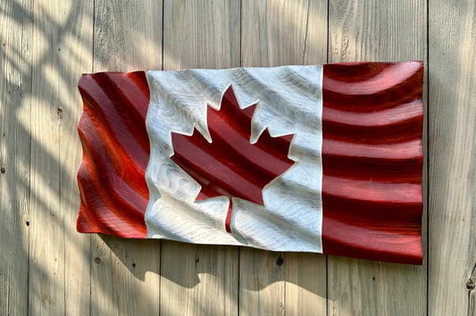 Drapeau du Canada ondulé en bois - Modèle de vague 1 - Rouge et blanc