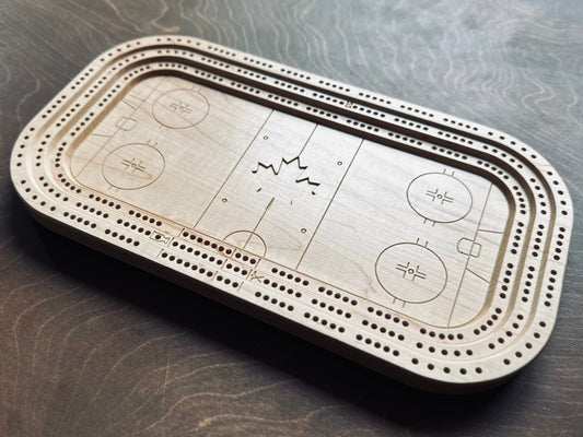 Planche de cribbage pour patinoire | Piquets métalliques | Personnalisé | Logo personnalisé | Bois dur de qualité supérieure | Feuille d'érable | Bâtons et rondelle de hockey