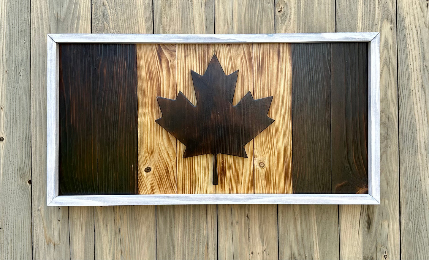 Drapeau du Canada en bois 3D - Naturel bicolore - Encadré | Ratio officiel