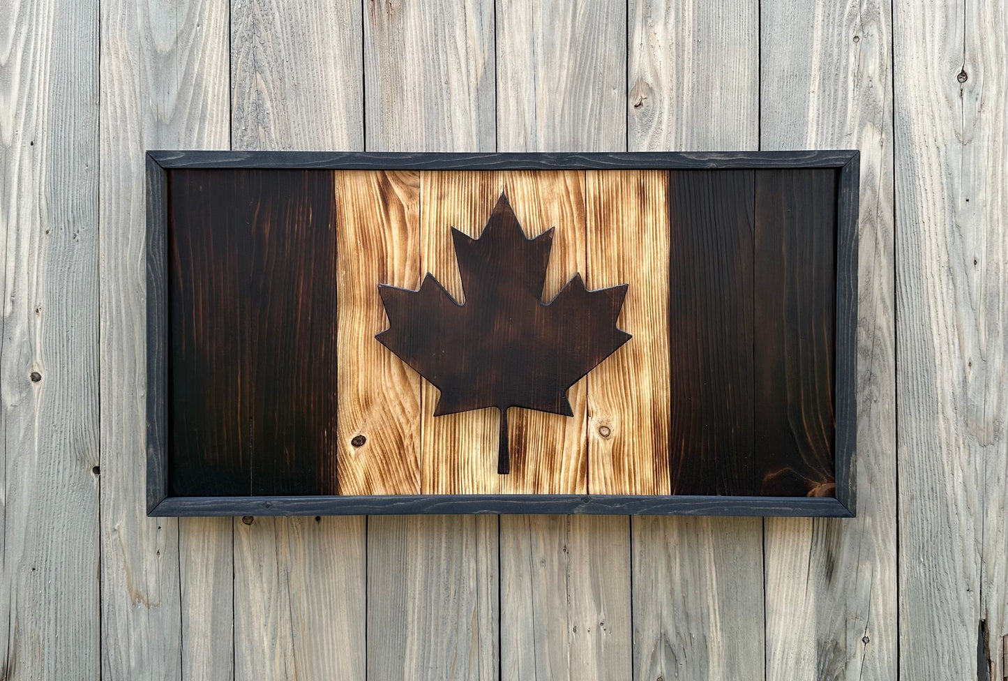 Drapeau du Canada en bois 3D - Naturel bicolore - Encadré | Ratio officiel