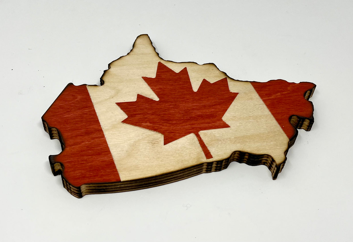 Drapeau de carte du Canada en bois | Bouleau Baltique | Drapeau de forme du Canada