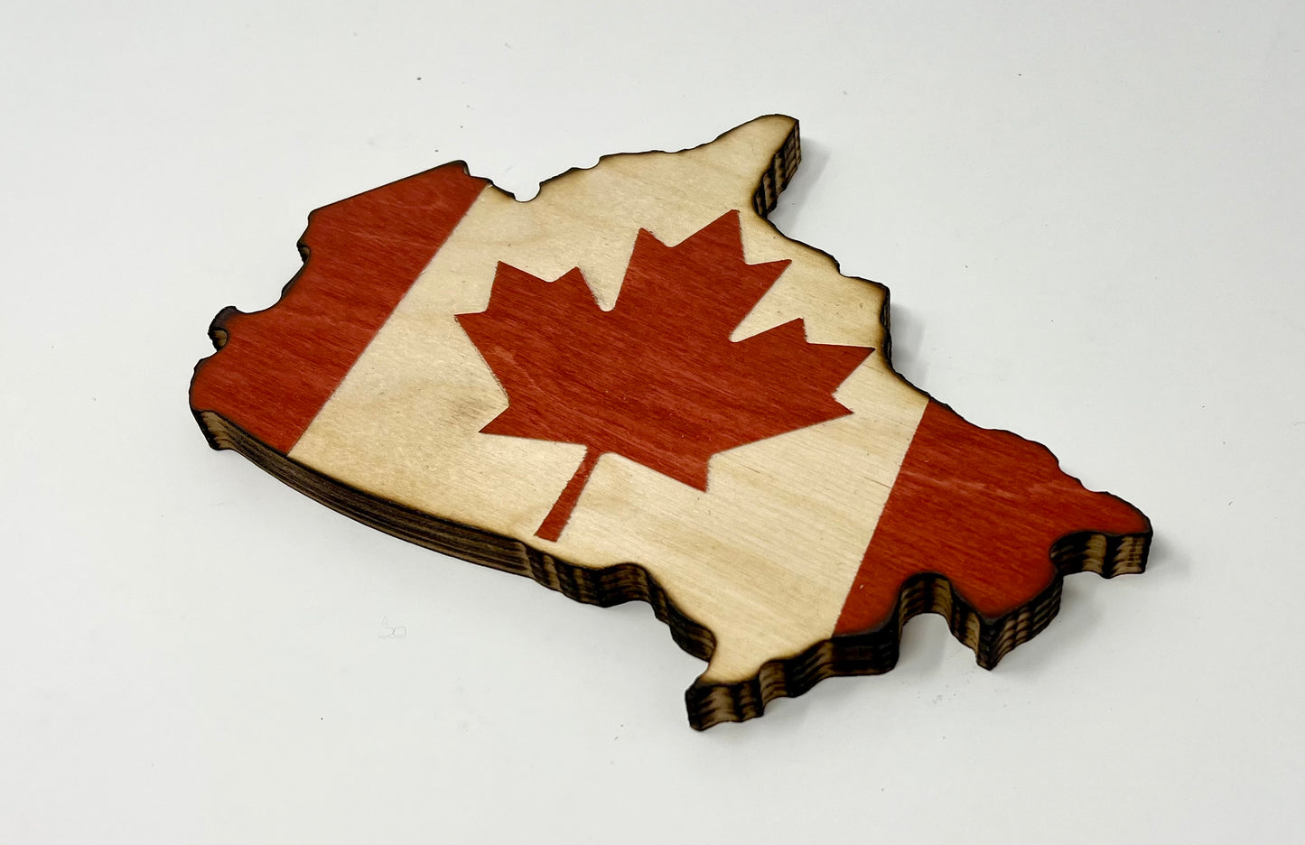 Drapeau de carte du Canada en bois | Bouleau Baltique | Drapeau de forme du Canada