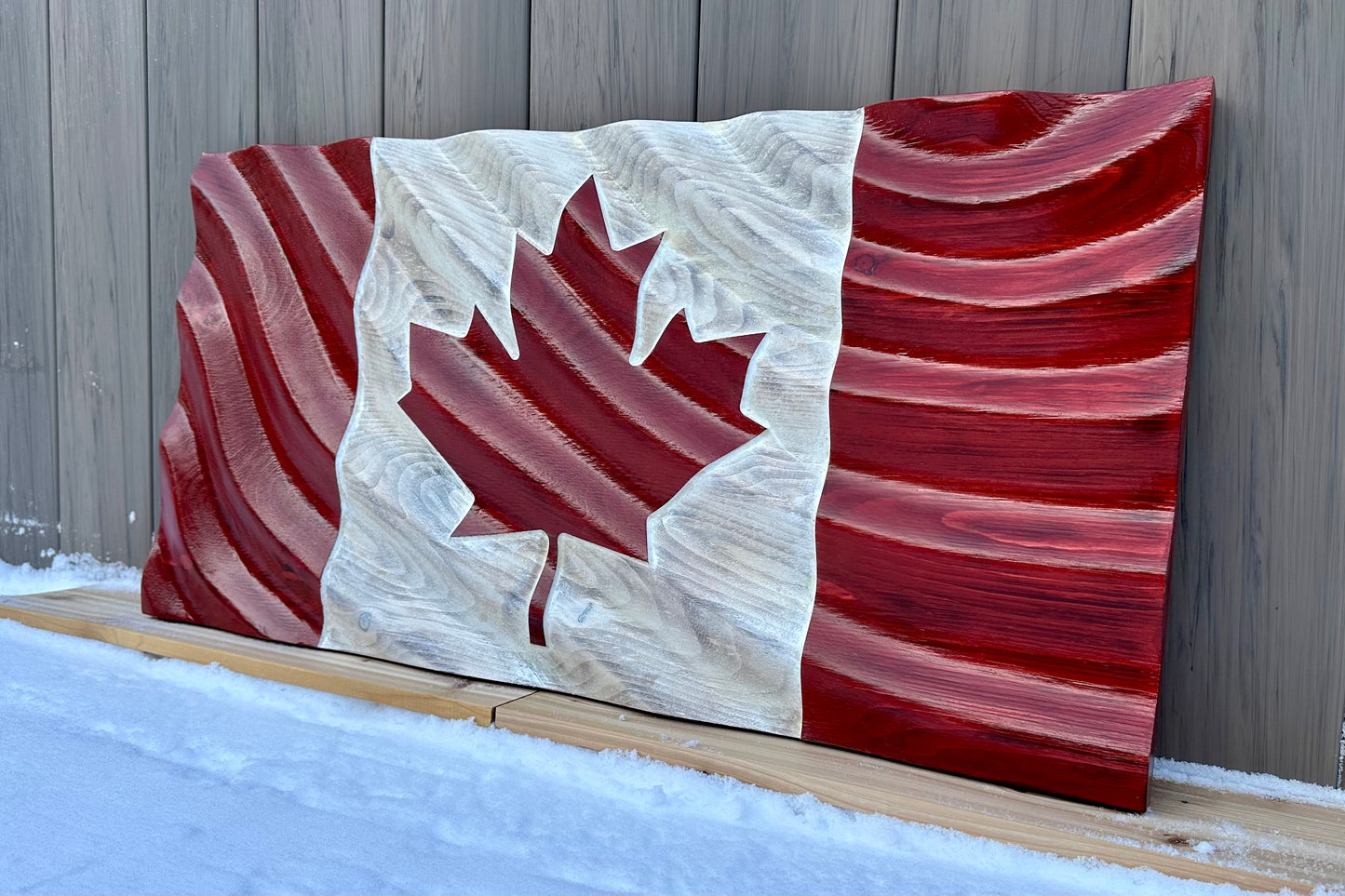 Drapeau du Canada ondulé en bois - Modèle de vague 1 - Rouge et blanc