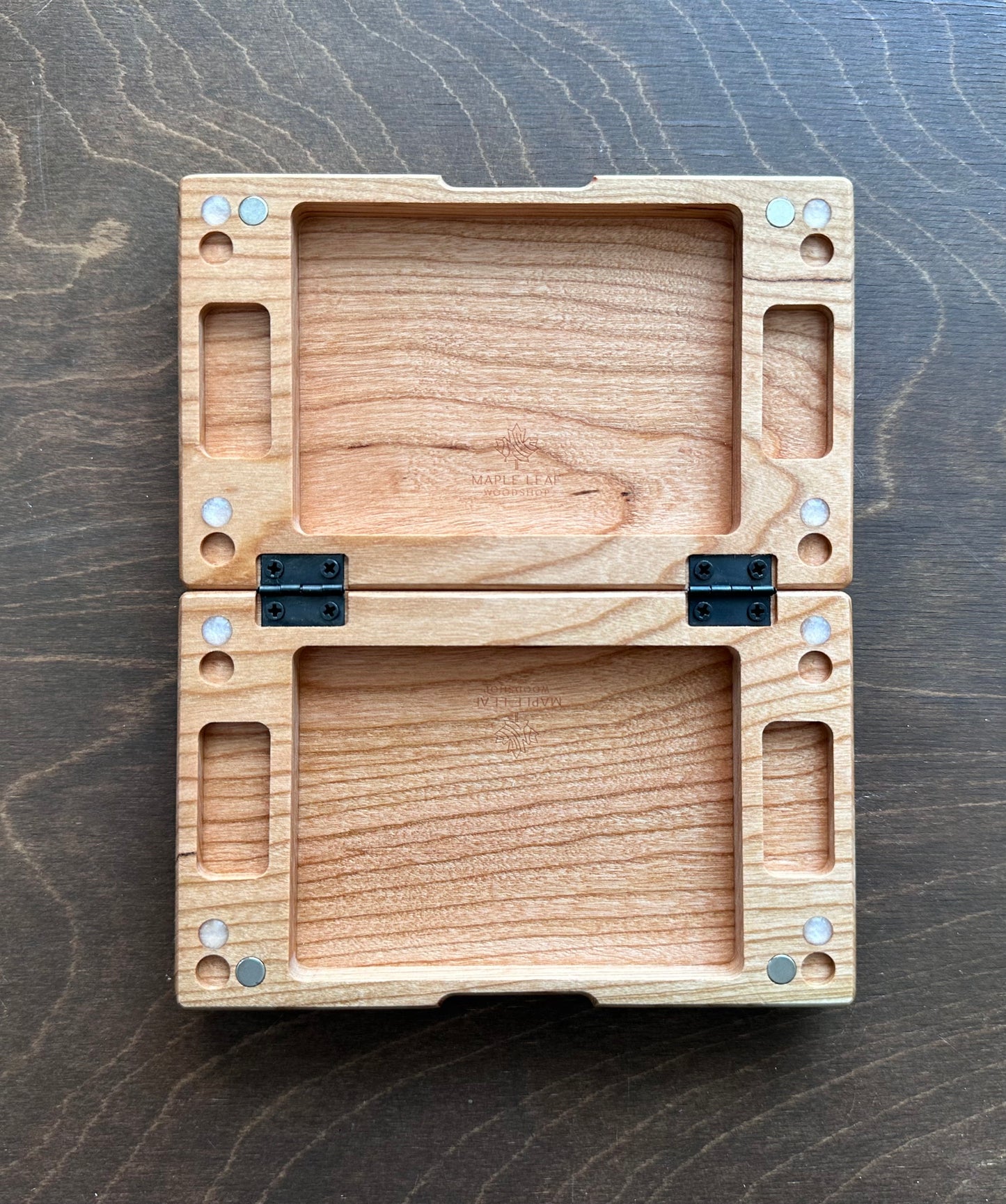 Jeu de cribbage classique | Pliable | Format voyage | Portable | Rangement intégré | Piquets métalliques | Personnalisé | Votre logo | Bois dur de qualité supérieure