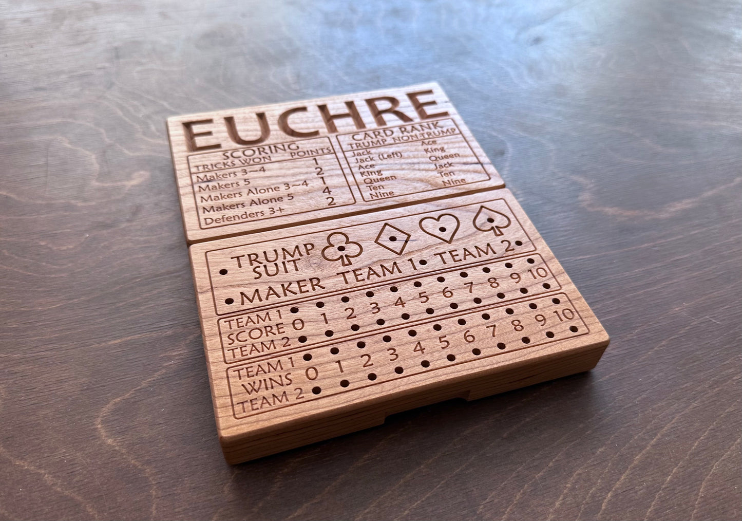 Jeu de cribbage classique | Pliable | Format voyage | Portable | Rangement intégré | Piquets métalliques | Personnalisé | Votre logo | Bois dur de qualité supérieure