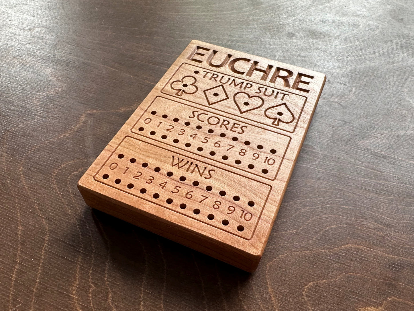 Jeu de cribbage classique | Pliable | Format voyage | Portable | Rangement intégré | Piquets métalliques | Personnalisé | Votre logo | Bois dur de qualité supérieure