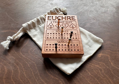 Jeu de cribbage classique | Pliable | Format voyage | Portable | Rangement intégré | Piquets métalliques | Personnalisé | Votre logo | Bois dur de qualité supérieure