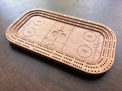 Planche de cribbage pour patinoire | Piquets métalliques | Personnalisé | Logo personnalisé | Bois dur de qualité supérieure | Feuille d'érable | Bâtons et rondelle de hockey